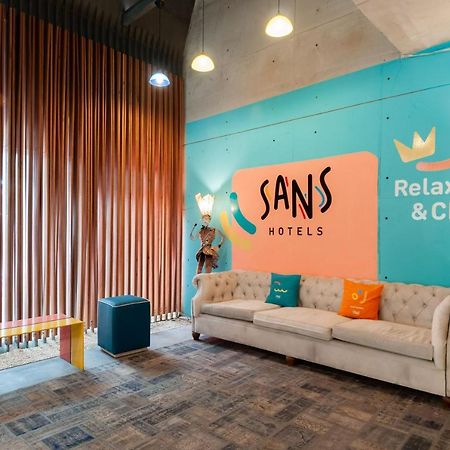 Sans Hotel Finest Medan Kültér fotó
