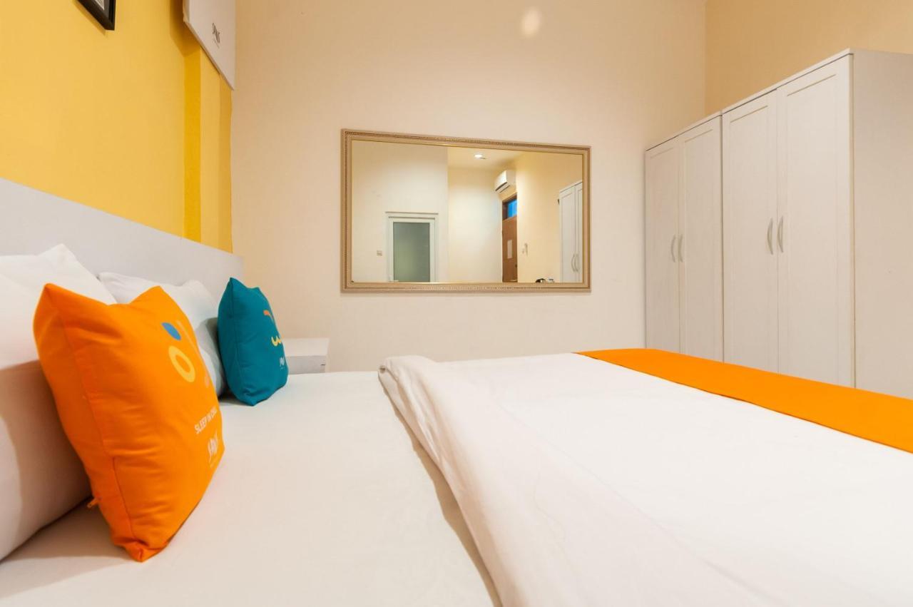Sans Hotel Finest Medan Kültér fotó