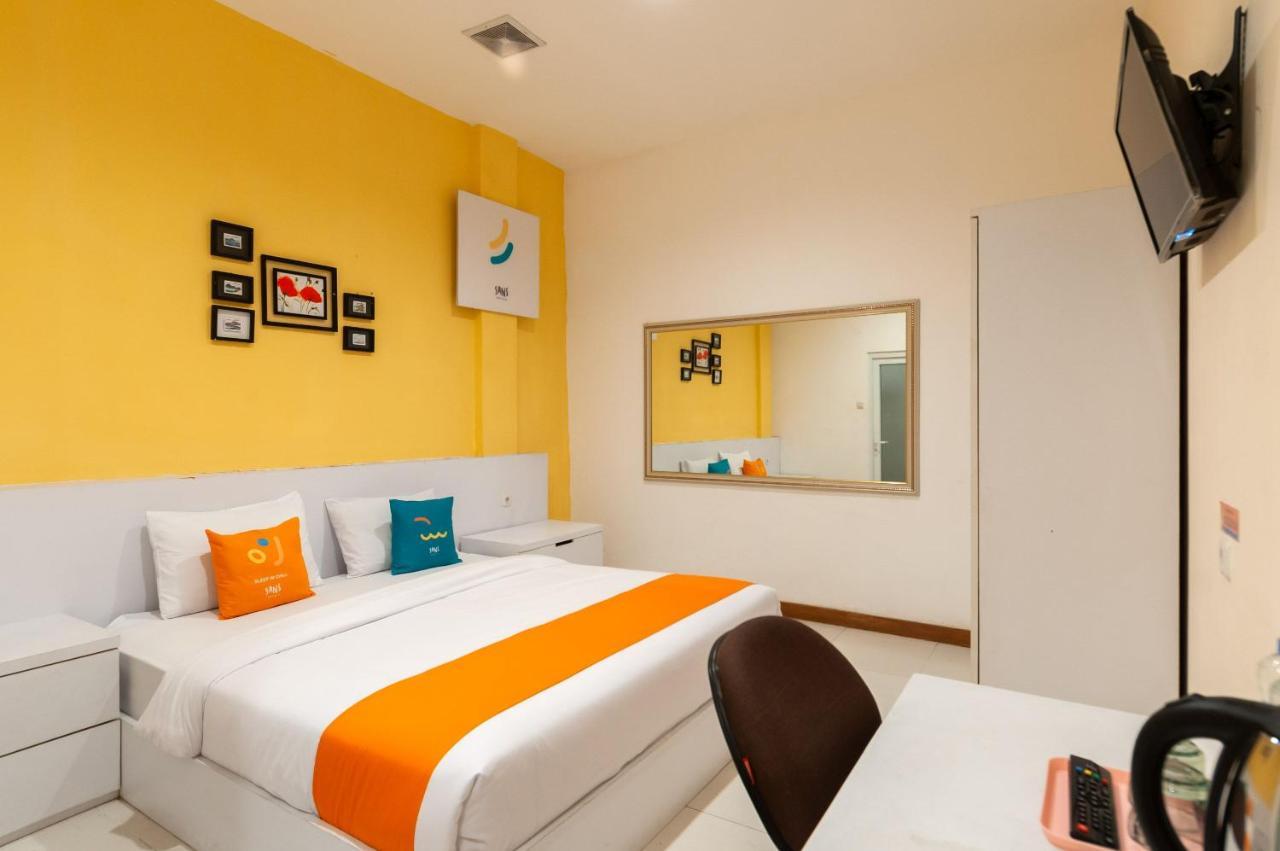 Sans Hotel Finest Medan Kültér fotó